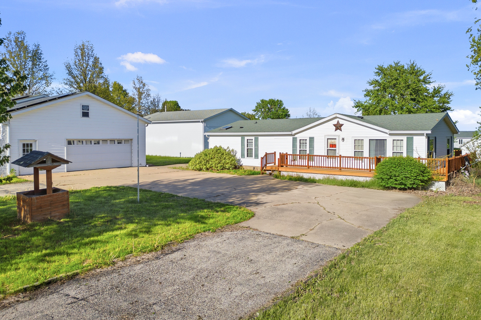 409 233rd Street, Aledo, IL
