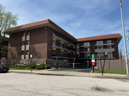 9520 Mayfield Avenue #212, Oak Lawn, IL
