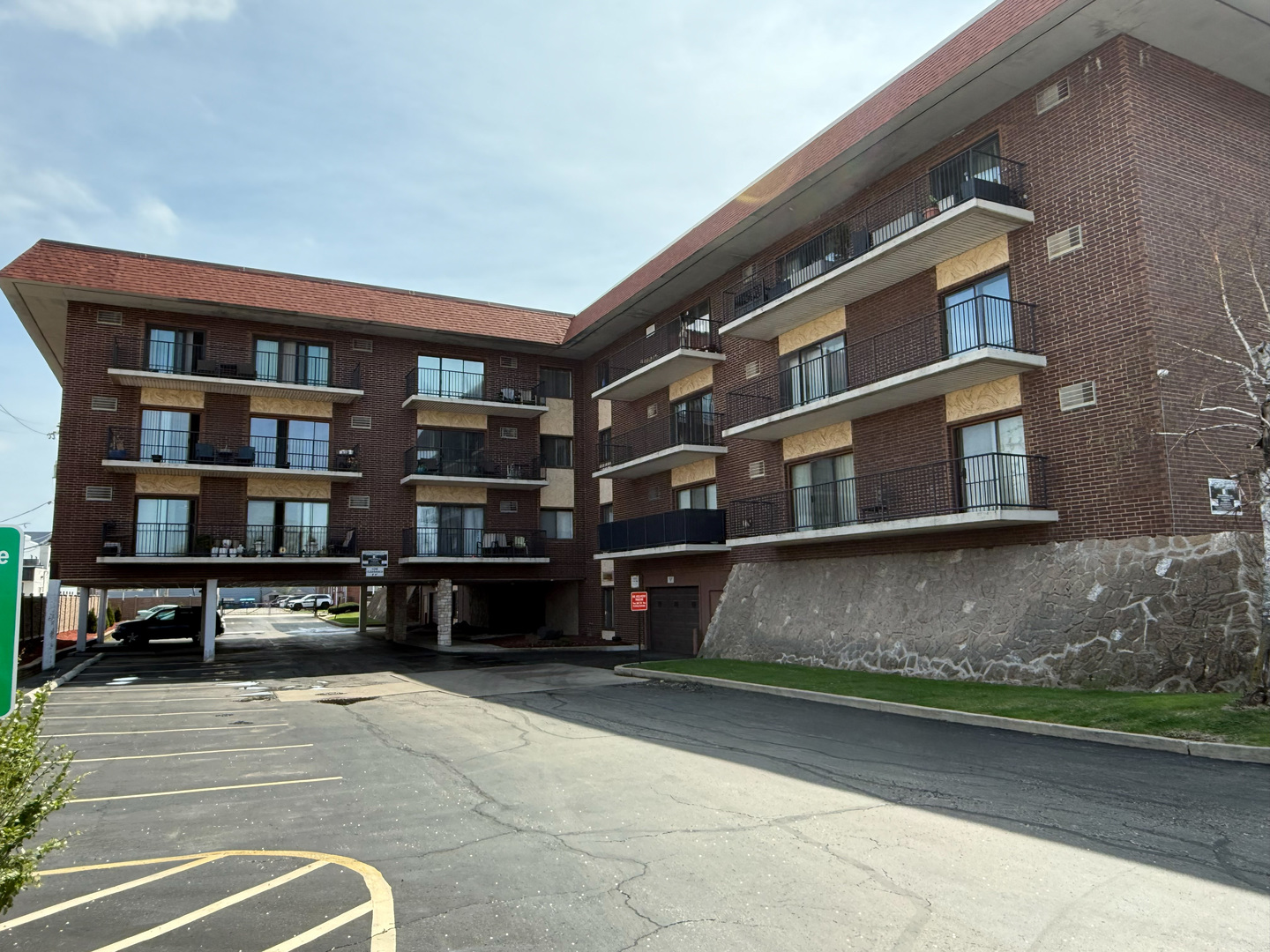 9520 Mayfield Avenue #212, Oak Lawn, IL