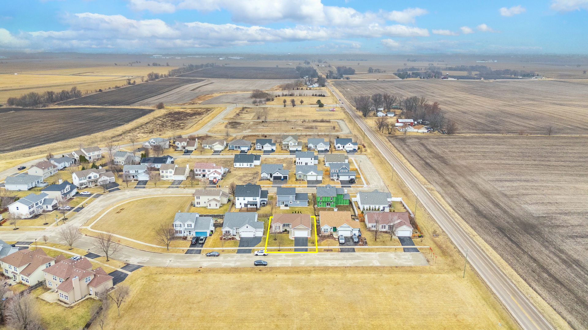 21 W Winterberry Avenue, Cortland, IL