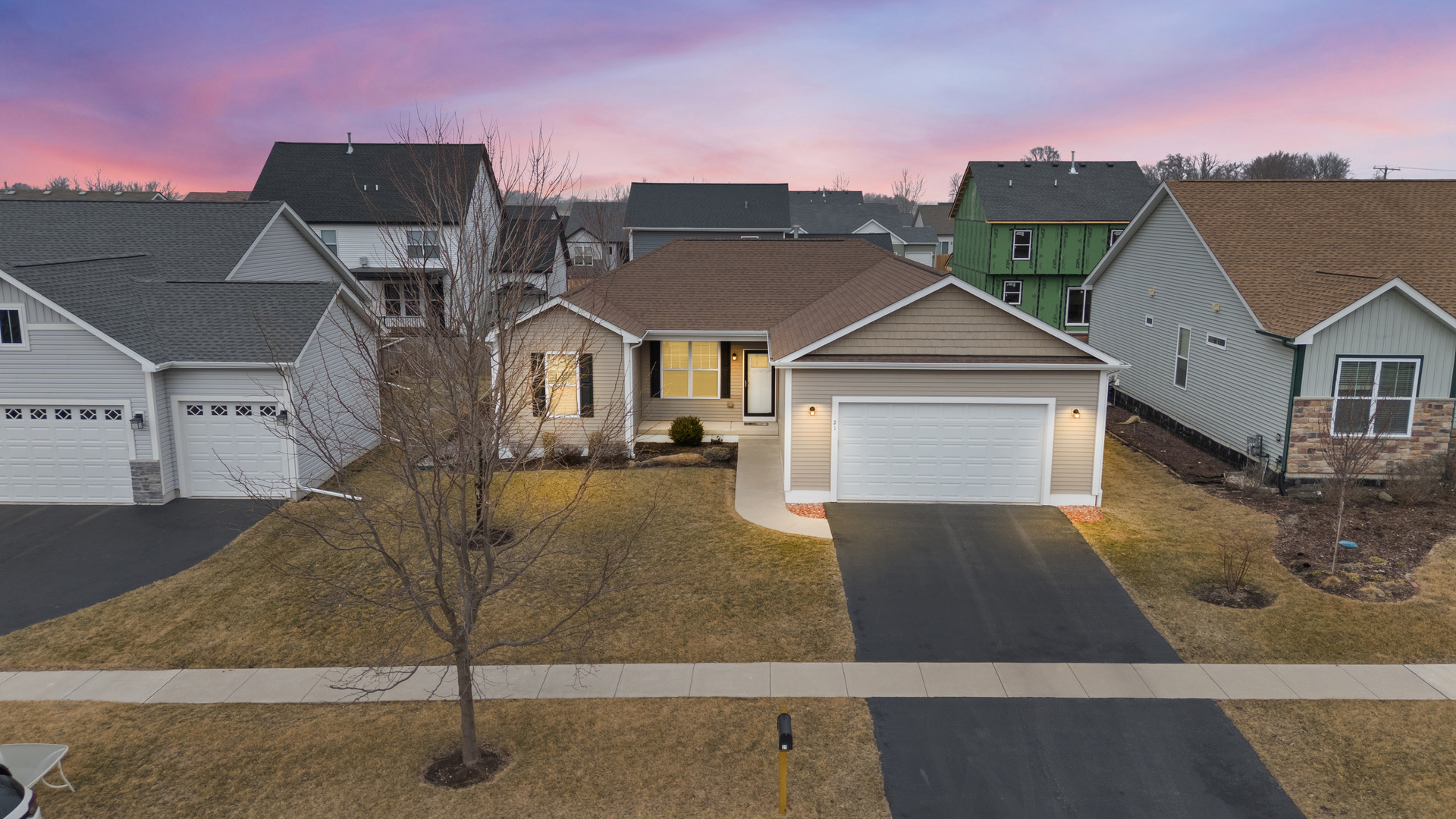 21 W Winterberry Avenue, Cortland, IL
