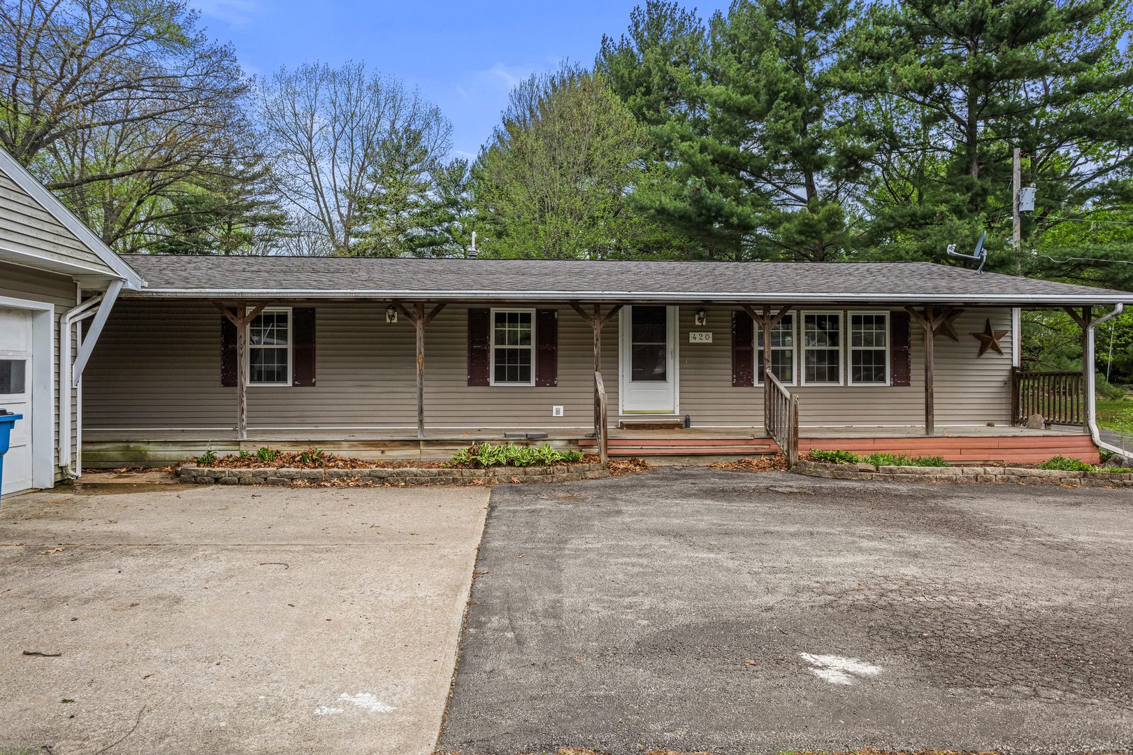 420 N Fisler Road, Monticello, IL
