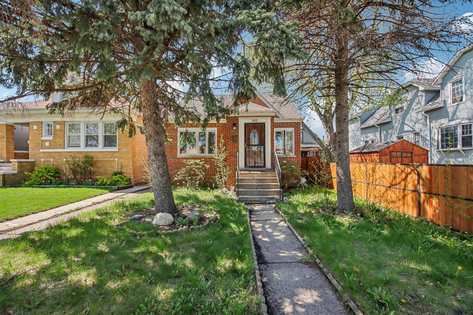 3832 N Oak Park Avenue, Chicago, IL