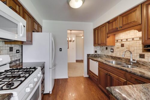 927 Kilkenny Drive #A, Wheaton, IL