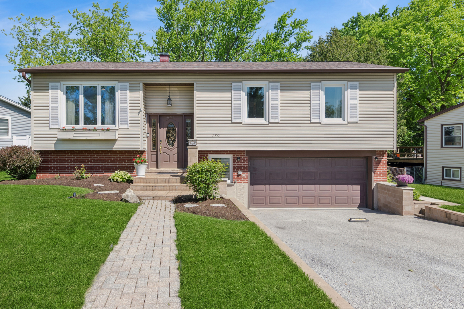 770 Easy Street, Glendale Heights, IL