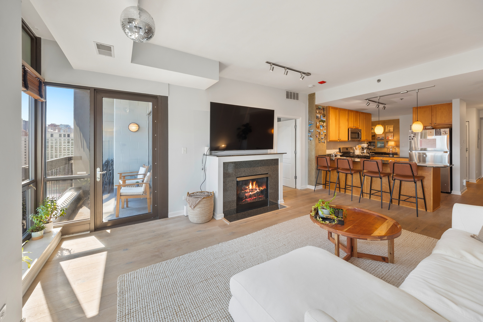 1212 N Wells Street #1602, Chicago, IL