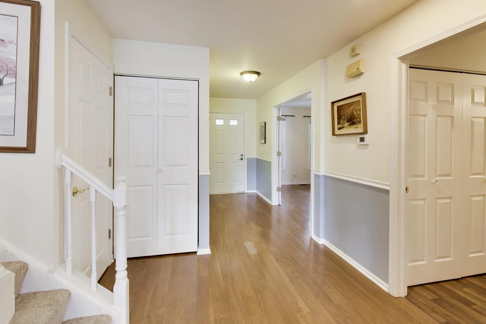 684 Regent Lane, Prospect Heights, IL