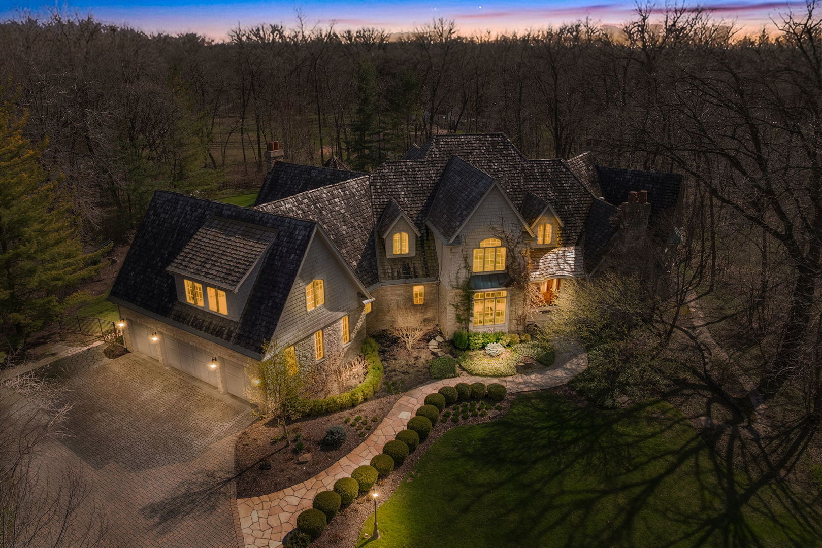 33W551 Hub Road, Wayne, IL