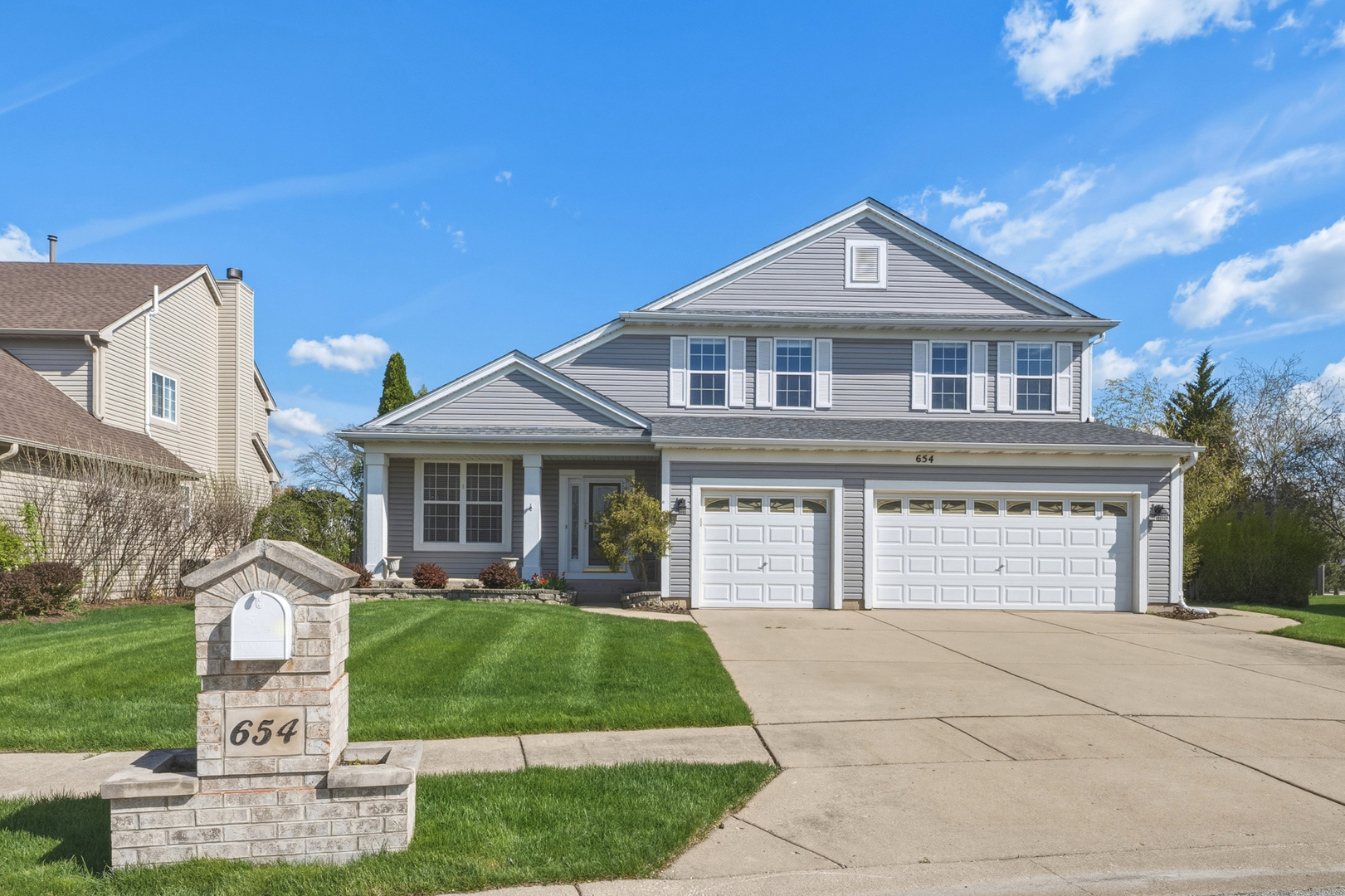 654 Easton Lane, Elk Grove Village, IL