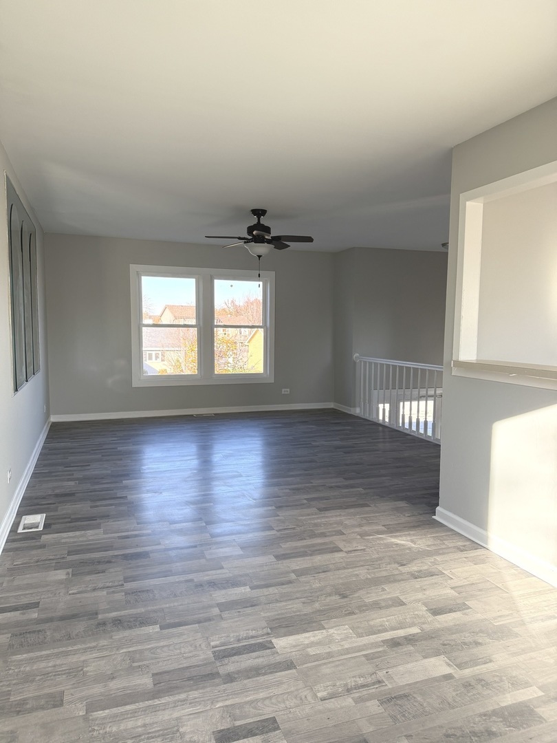 651 Chesapeake Drive, Bolingbrook, IL