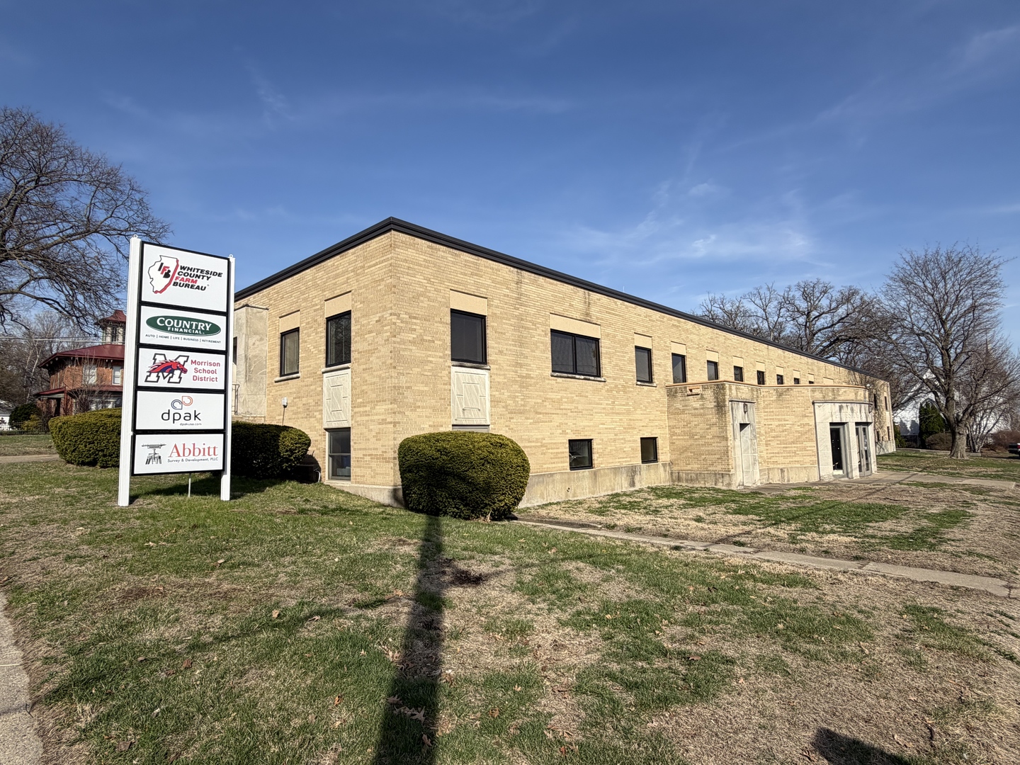100 E Knox Street, Morrison, IL