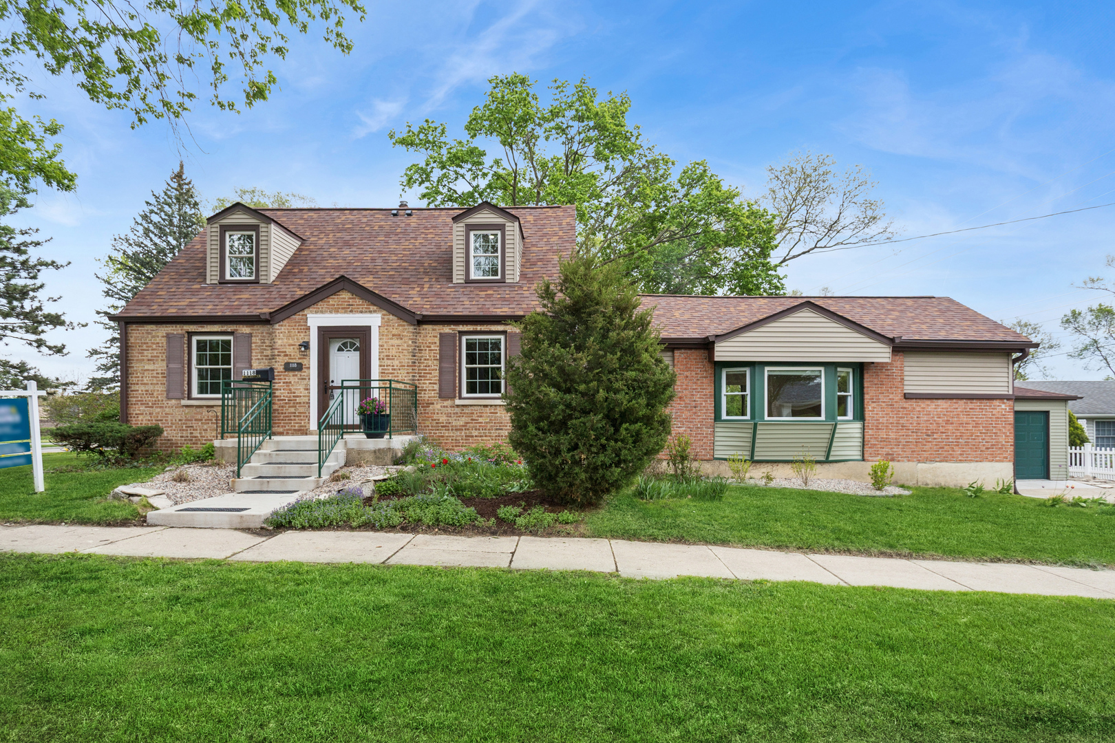 1118 Manchester Road, Wheaton, IL