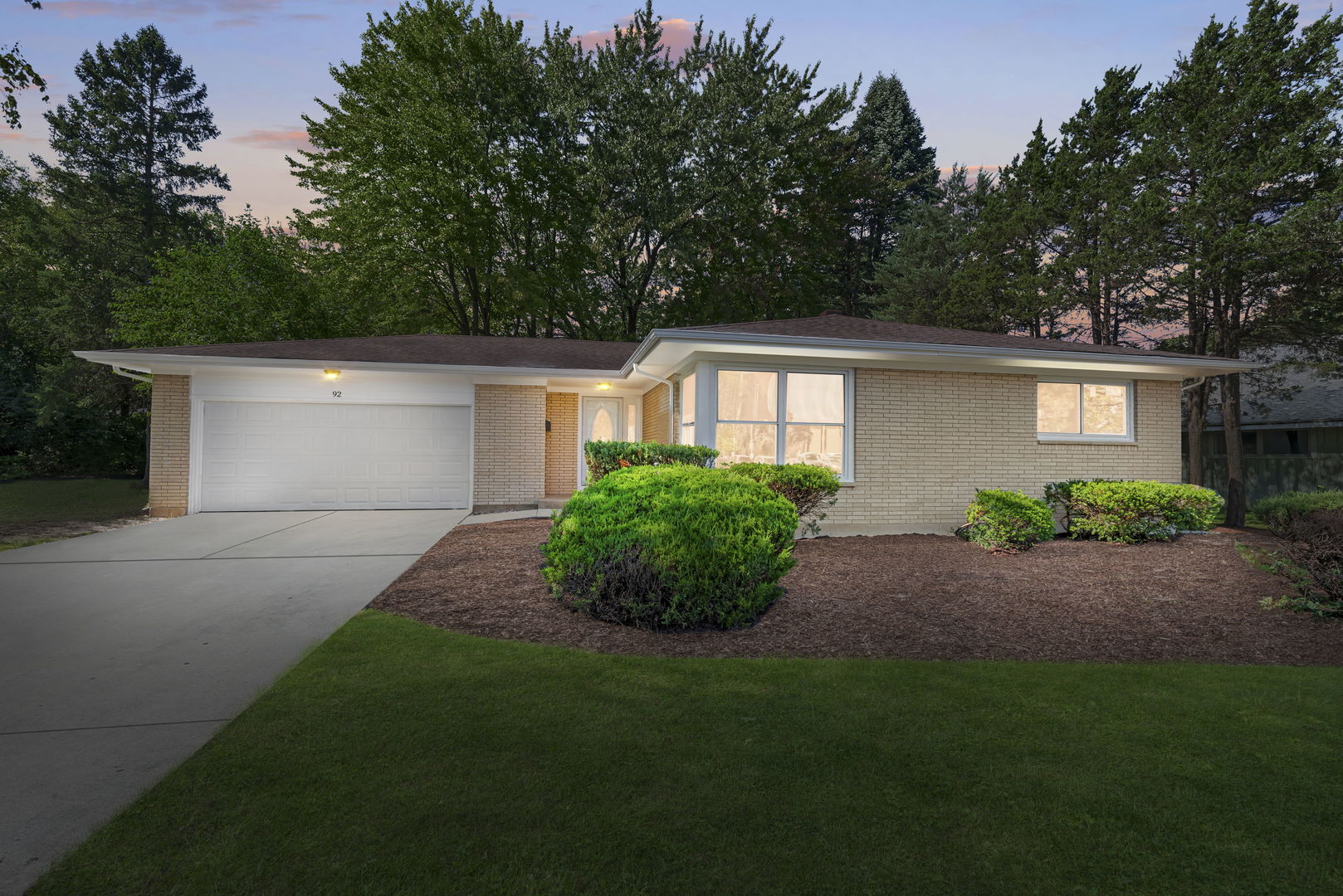 92 N AIRLITE Street, Elgin, IL