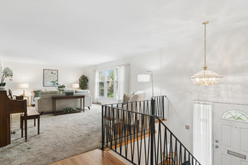 1000 W Hunting Drive, Palatine, IL
