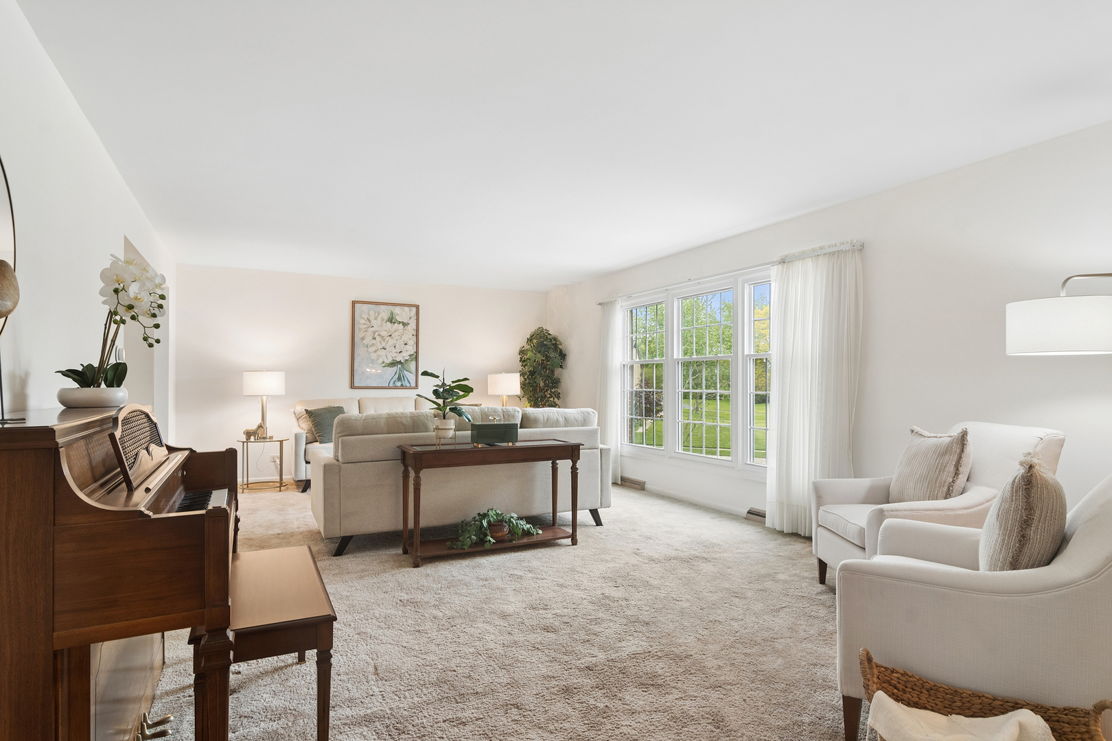 1000 W Hunting Drive, Palatine, IL
