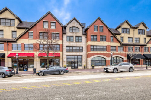 10 E Burlington Street #3B, Riverside, IL