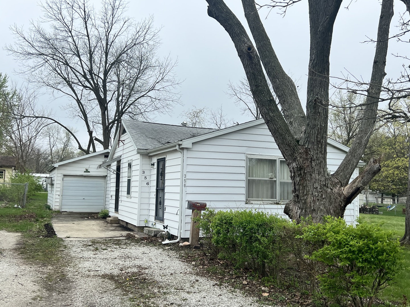 356 E Fulton Street, Paxton, IL