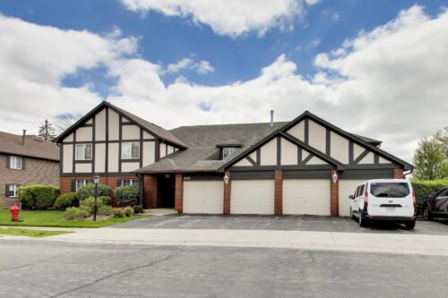 245 Windsor Lane #C, Willowbrook, IL