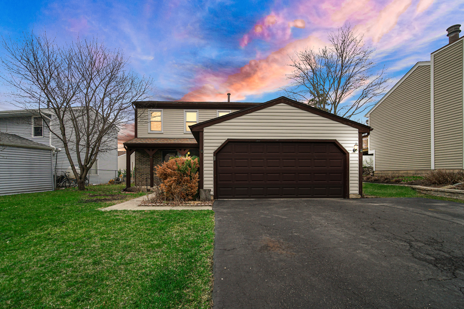 593 Iroquois Trail, Carol Stream, IL