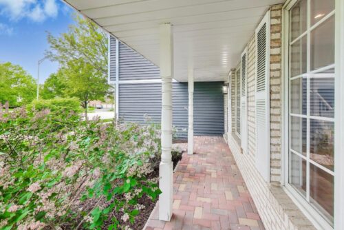 1101 Oakwood Drive, Westmont, IL