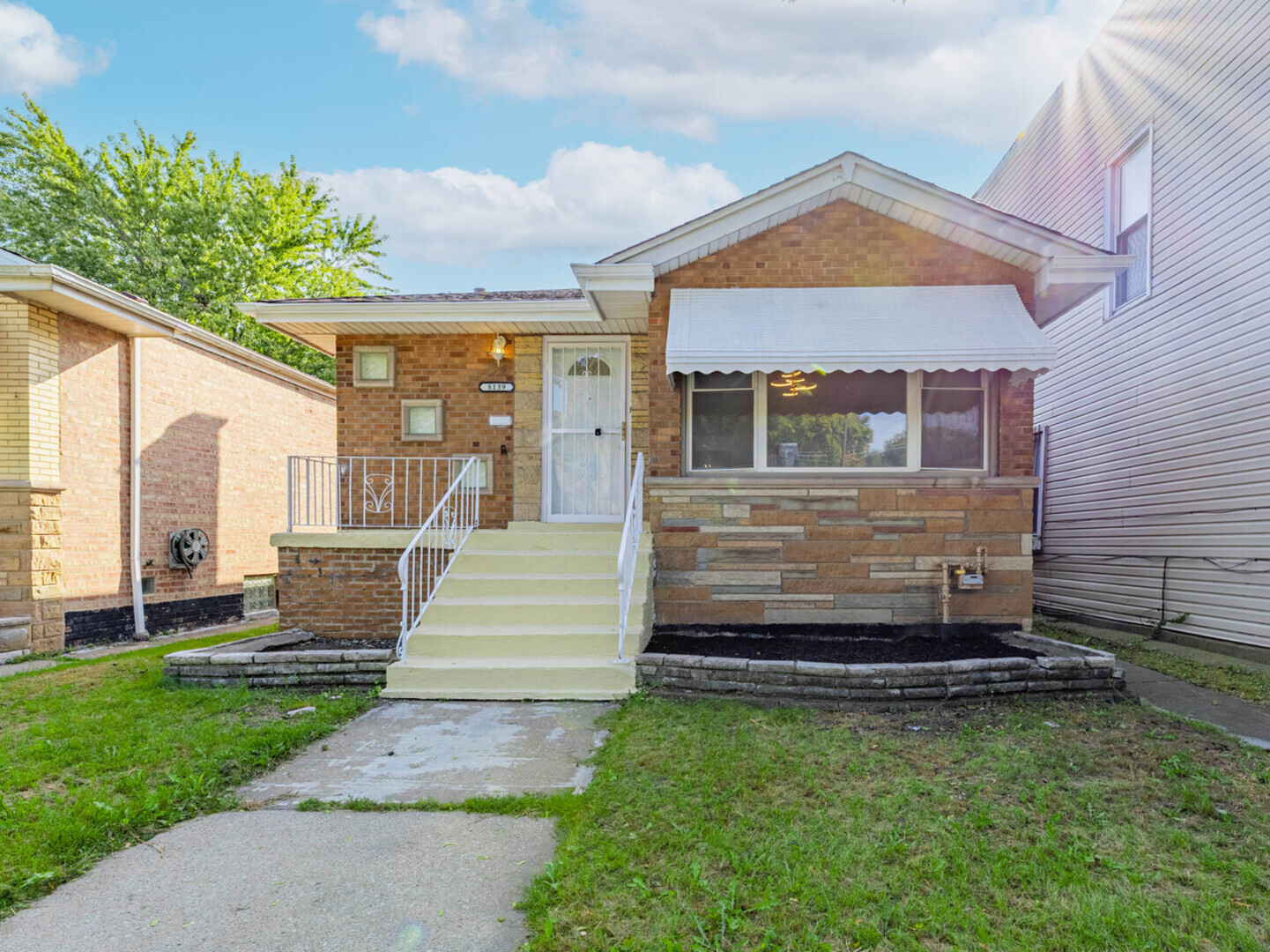 8139 S Exchange Avenue, Chicago, IL