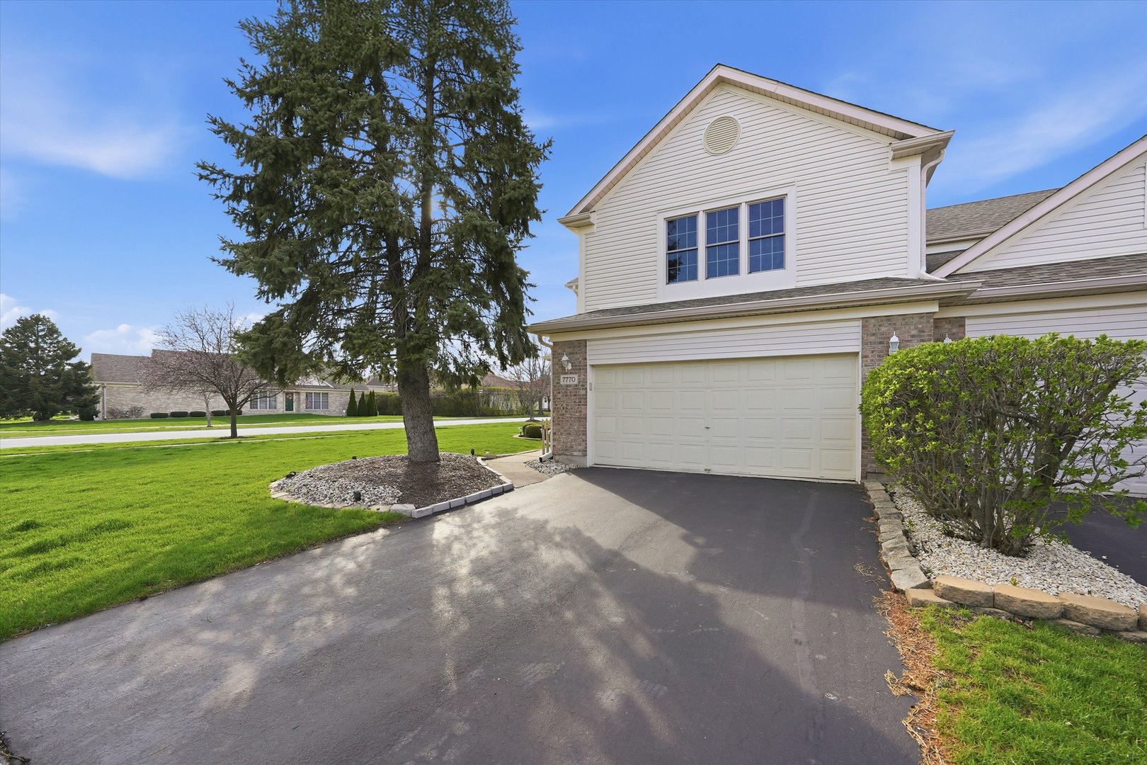 7770 Bristol Park Drive, Tinley Park, IL