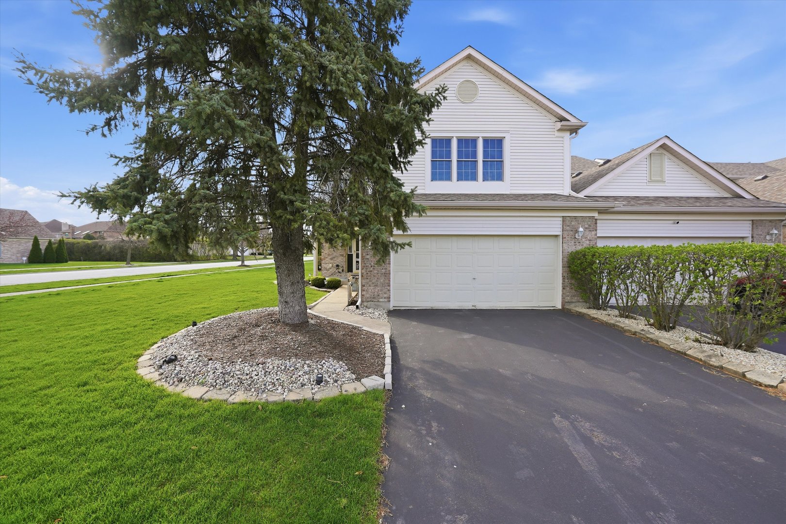 7770 Bristol Park Drive, Tinley Park, IL