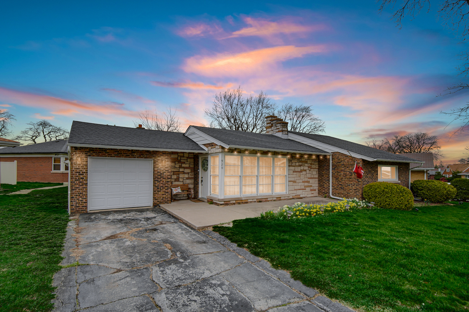 920 Theresa Lane, Chicago Heights, IL