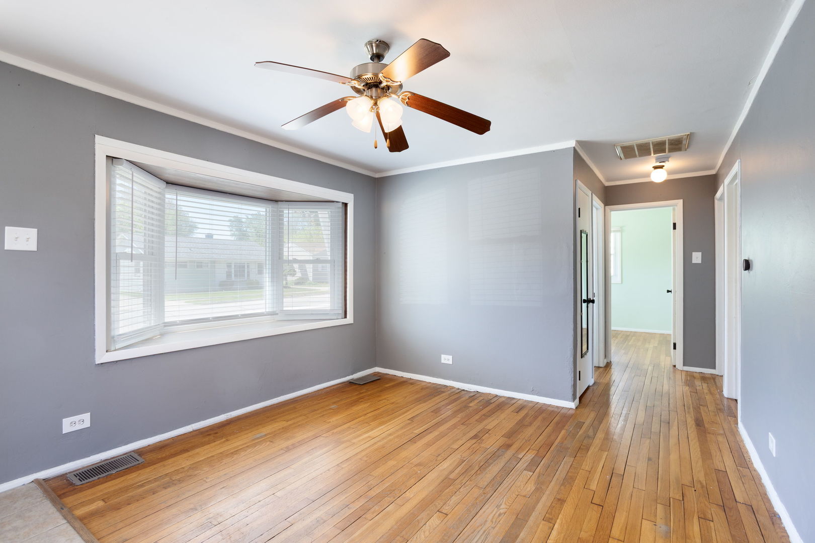 8630 45th Street, Lyons, IL