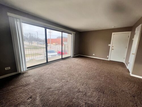 16W611 56th Street #1, Clarendon Hills, IL