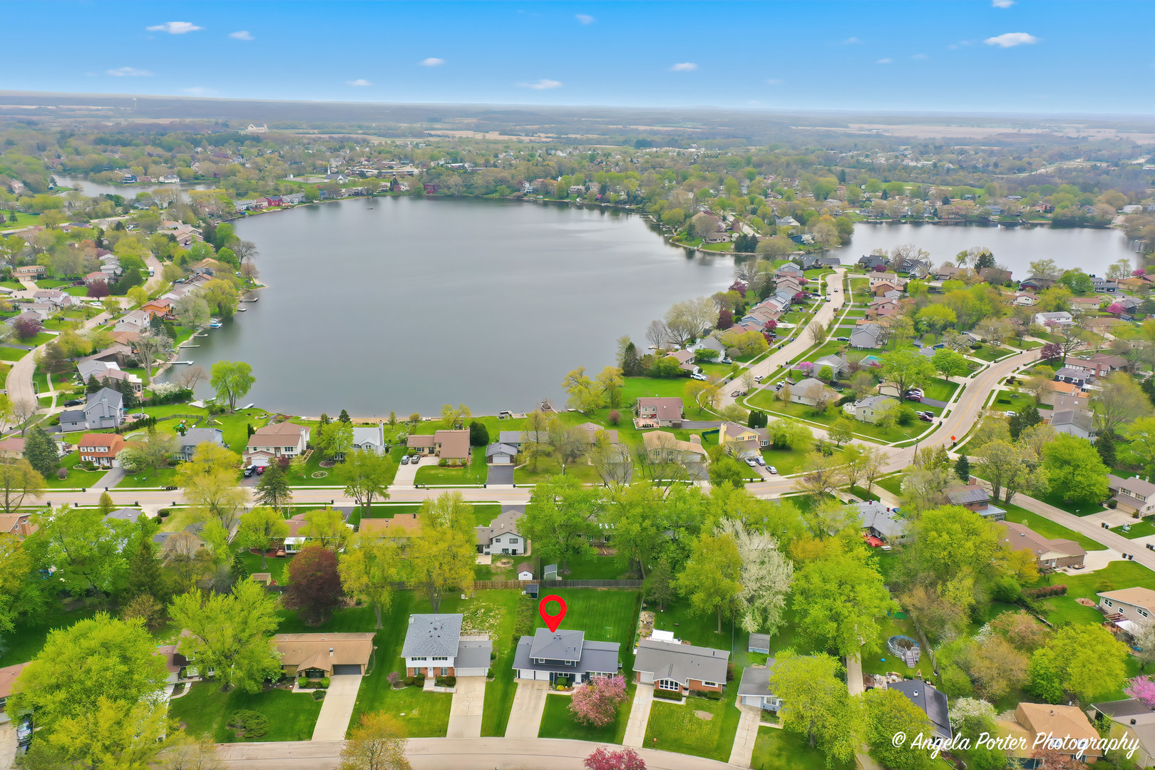 412 Surrey Lane, Lindenhurst, IL
