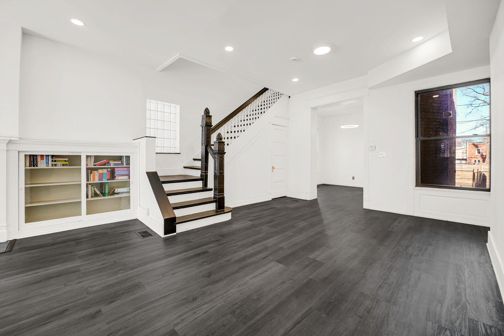 928 E 46th Street, Chicago, IL