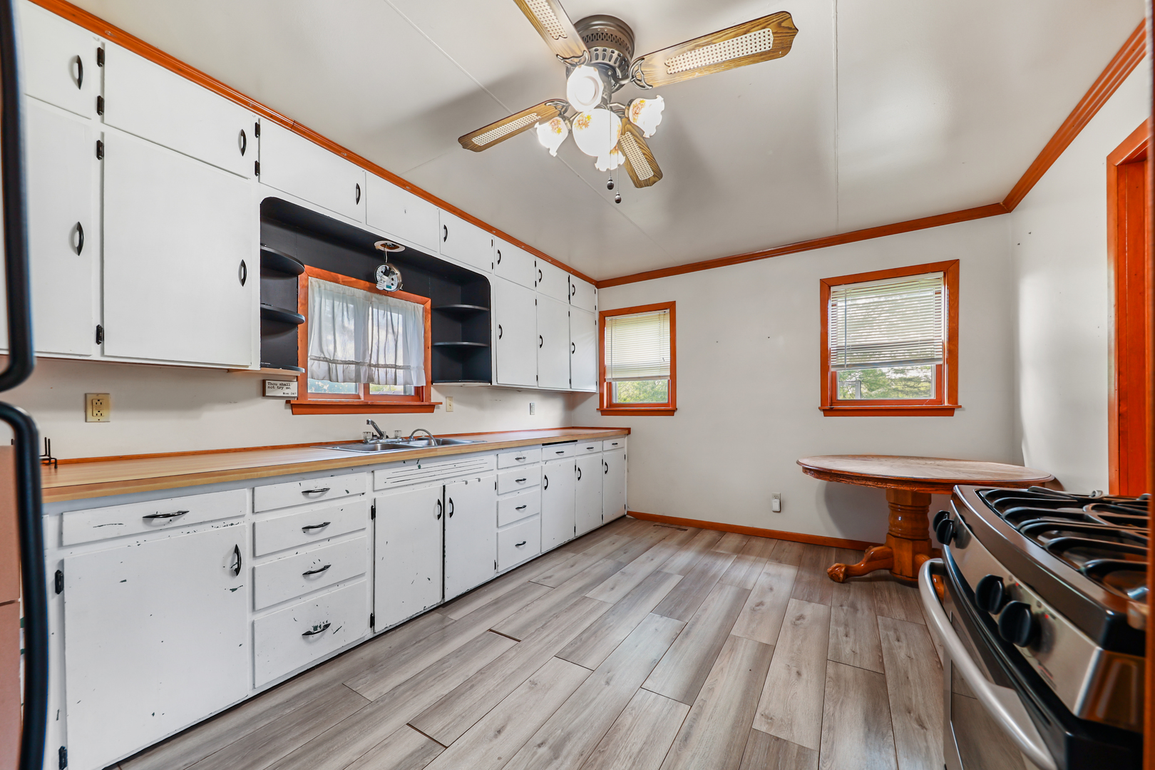 215 W Division Street, Coal City, IL