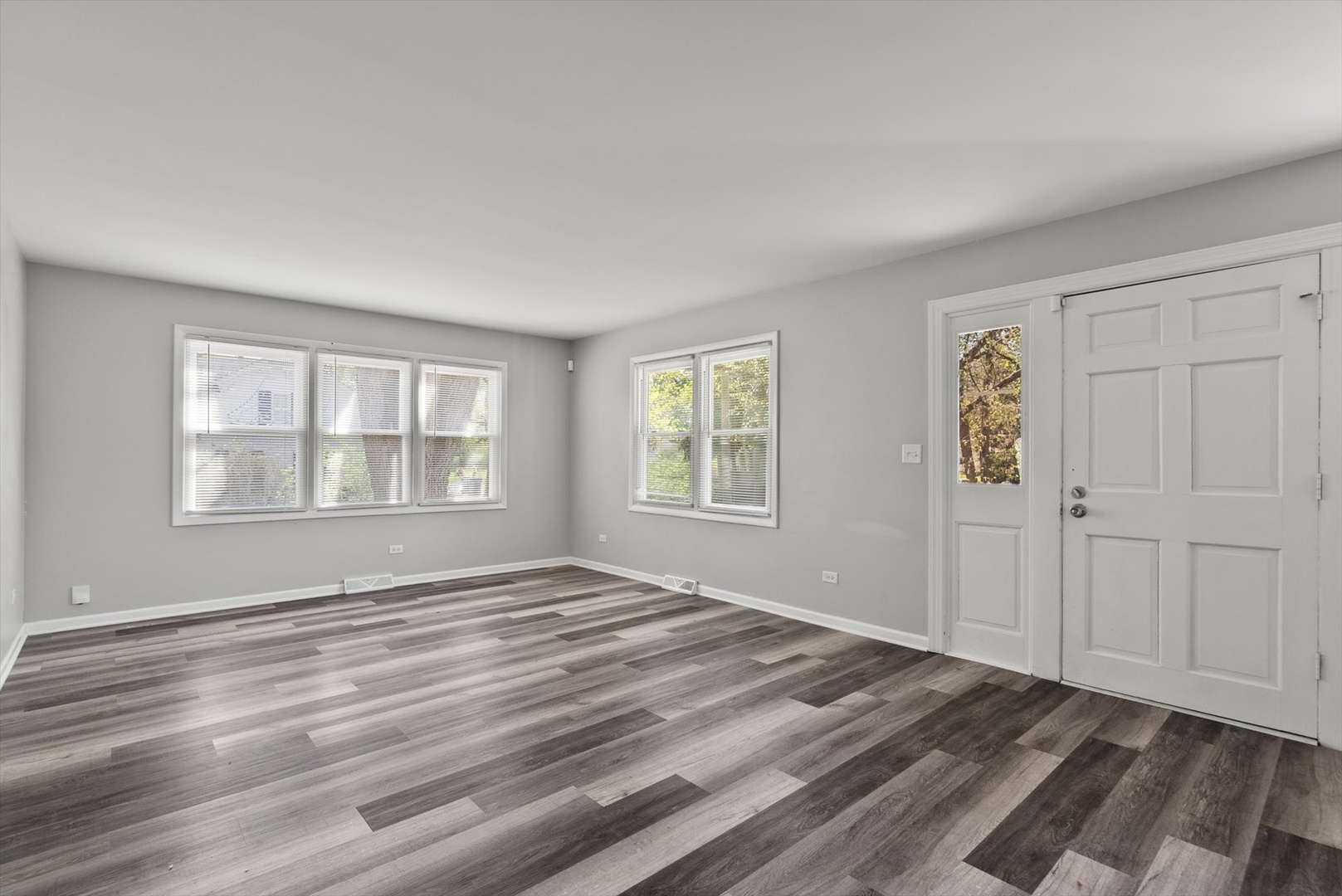 32W266 Glos Street, Wayne, IL