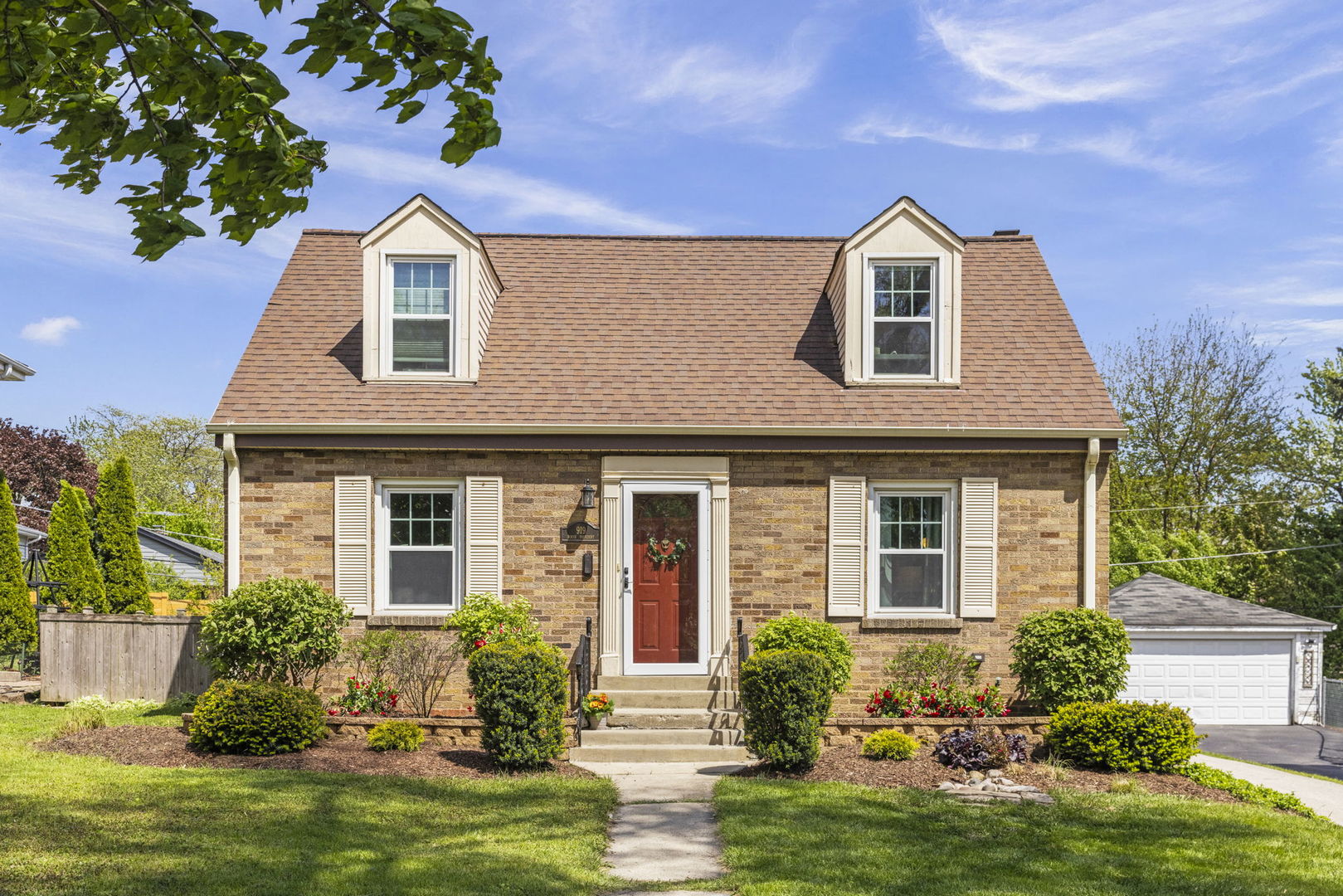 919 N President Street, Wheaton, IL