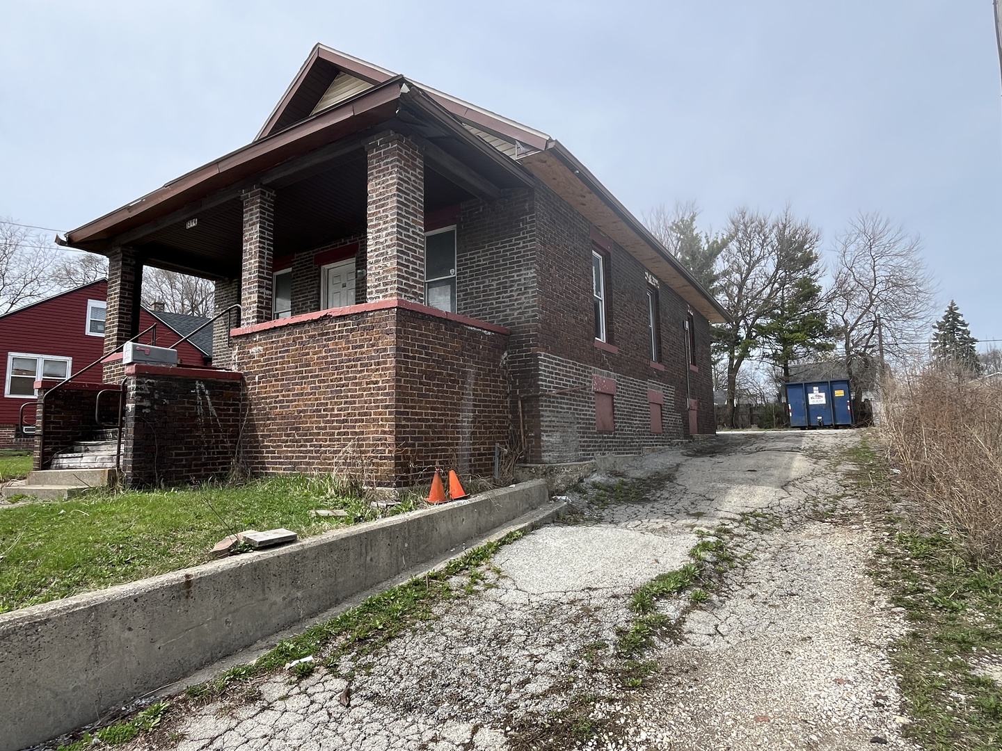 1324 E New York Street, Aurora, IL
