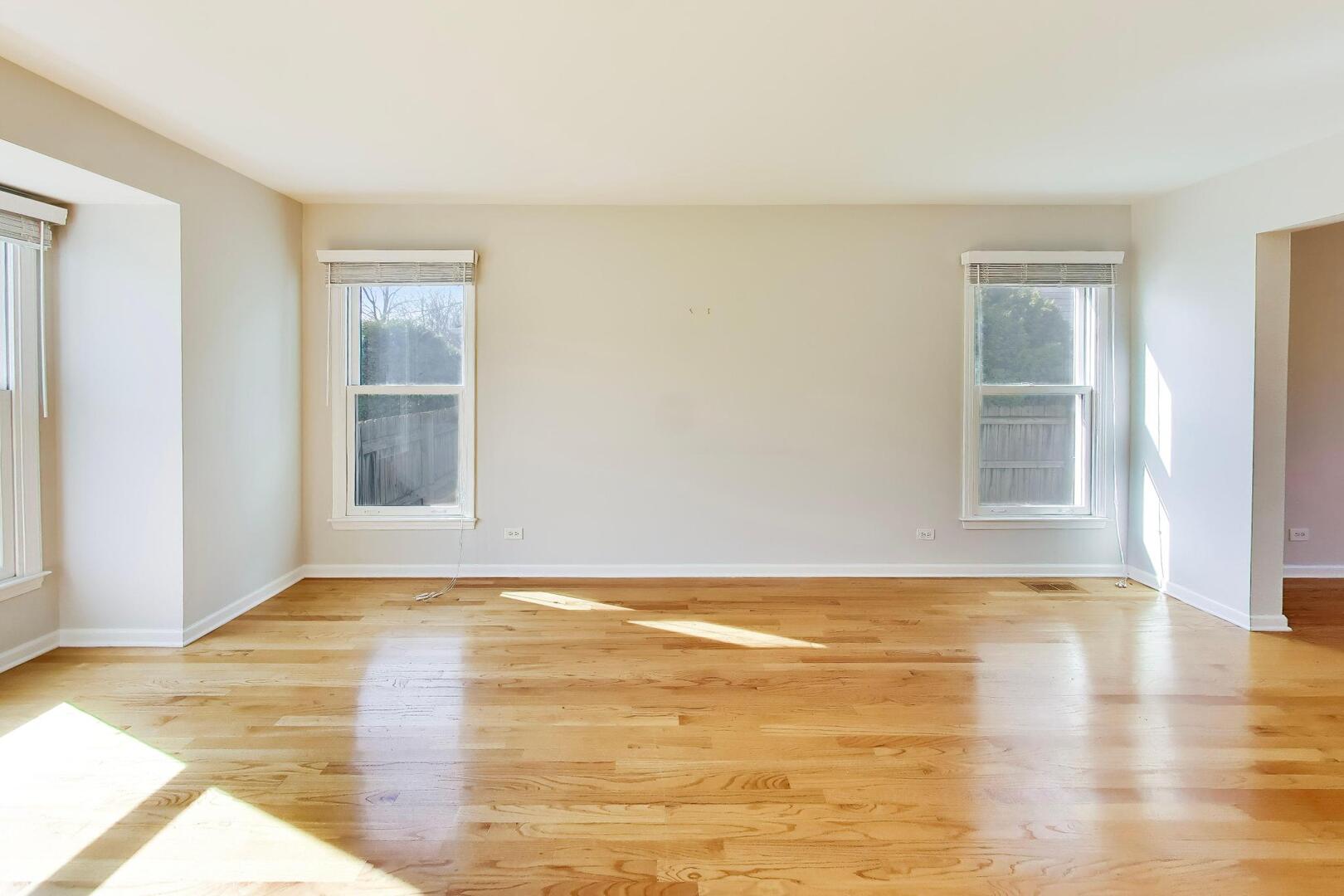 1422 Madison Road, Buffalo Grove, IL