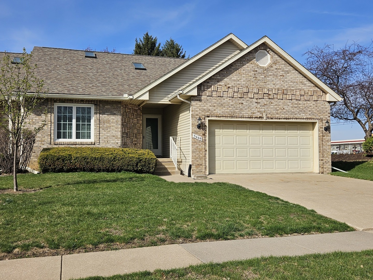 3468 Maple Glen Drive, Bettendorf, IA