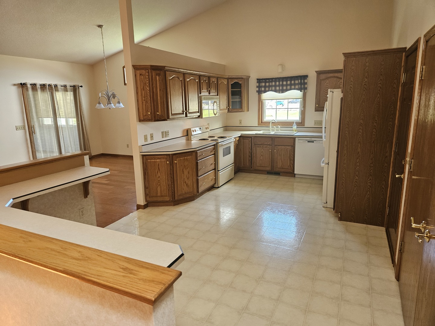 3468 Maple Glen Drive, Bettendorf, IA