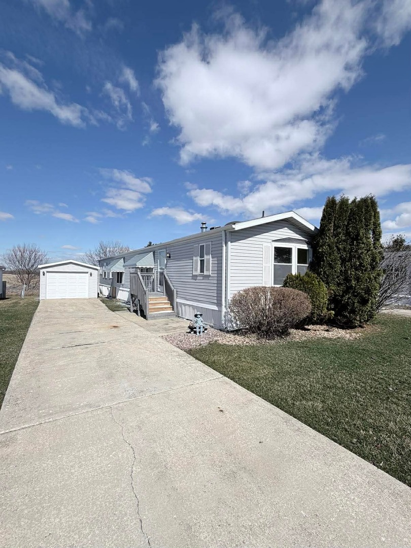 73 Partridge Lane, Beecher, IL