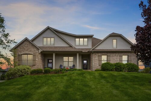 6858 Grover Station, Bettendorf, IA