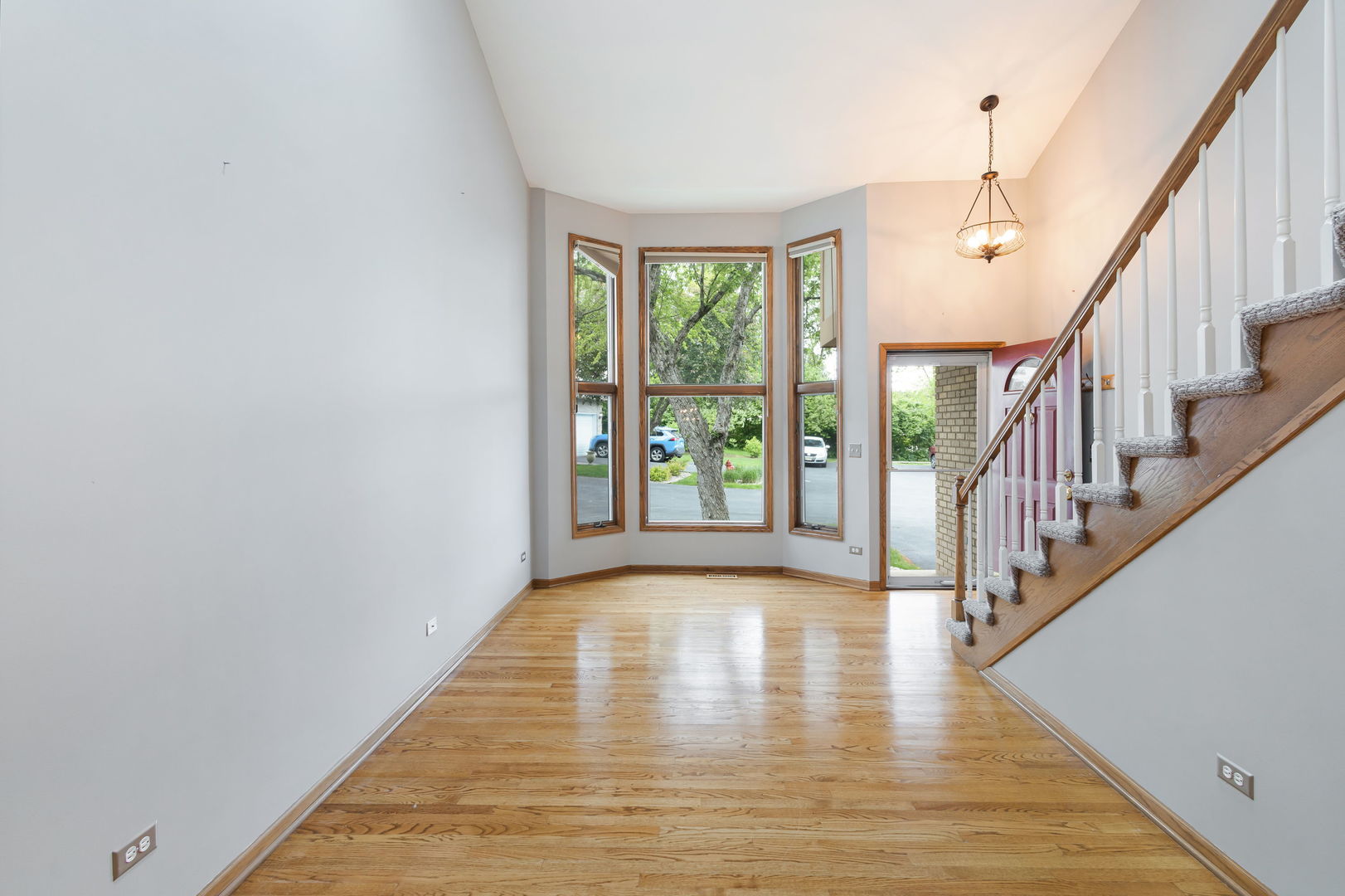9045 ARCHER Avenue, Willow Springs, IL