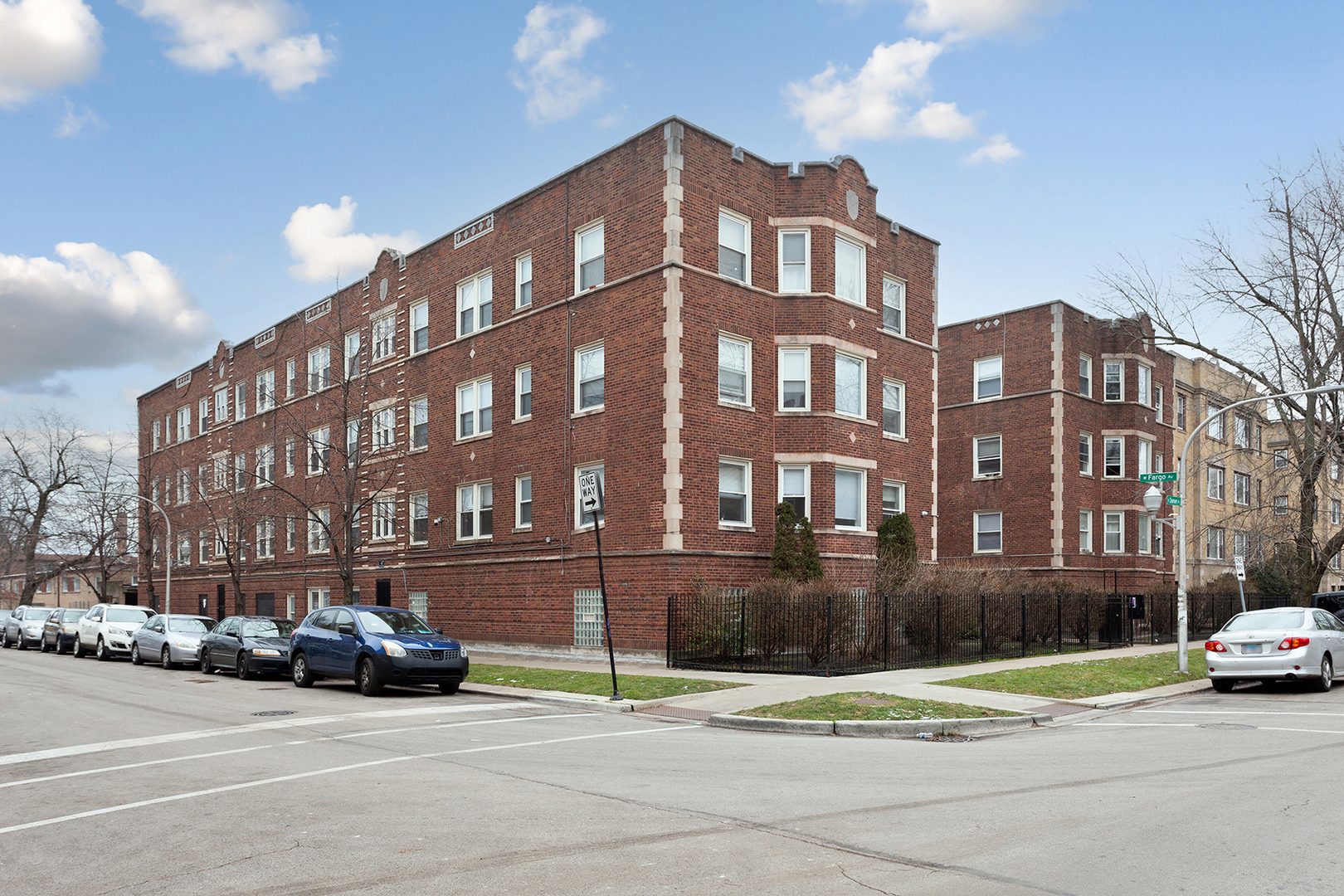7383 N Damen Avenue #2E, Chicago, IL
