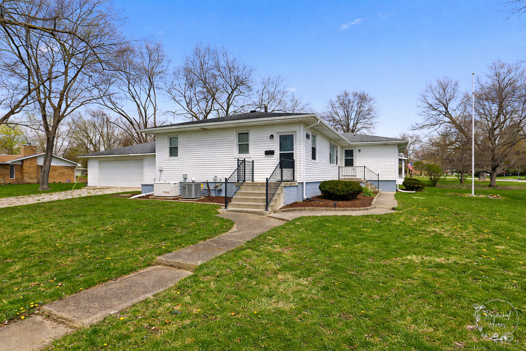 410 S Chicago Street, Rossville, IL