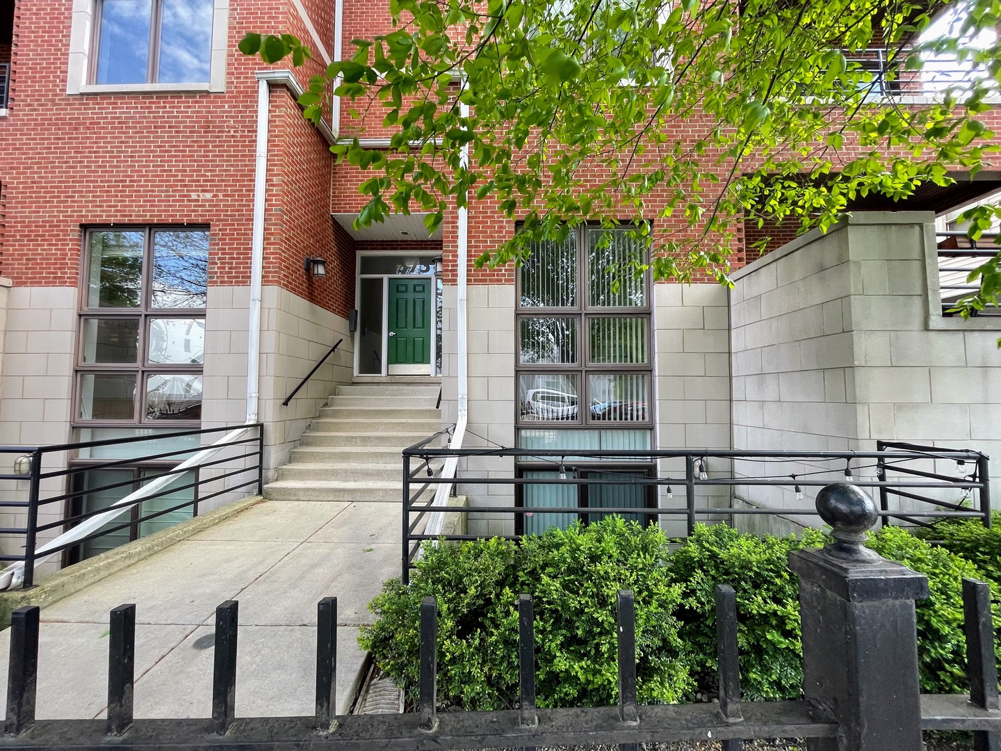 1373 W HUBBARD Street #1W, Chicago, IL