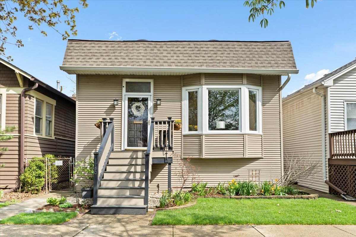 1750 W Olive Avenue, Chicago, IL