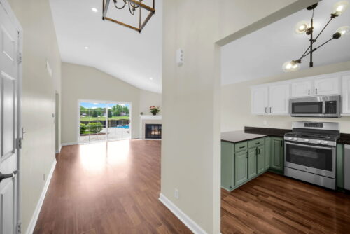 115 ABBEYWOOD Circle, Streamwood, IL