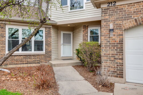 212 Willow Parkway, Buffalo Grove, IL
