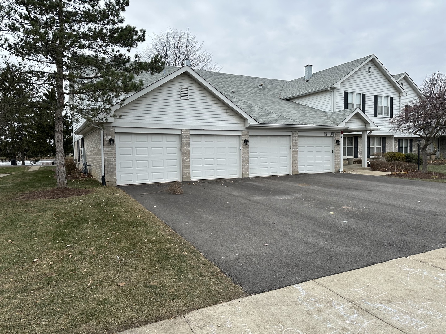 1250 N Streamwood Lane #338, Vernon Hills, IL