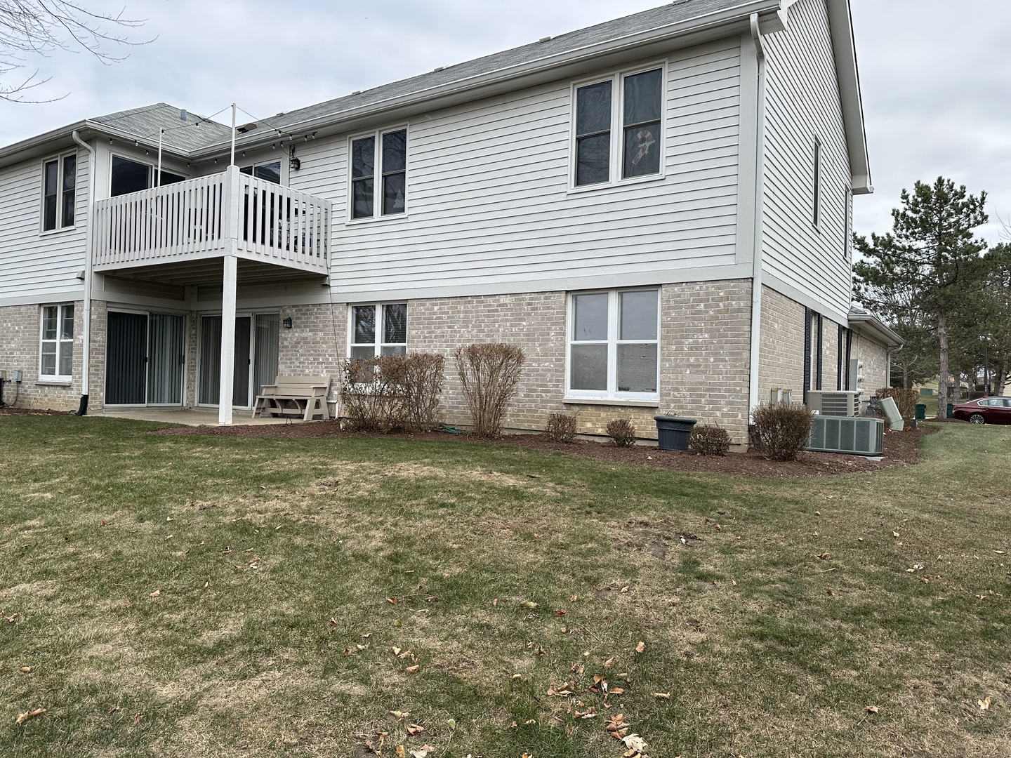 1250 N Streamwood Lane #338, Vernon Hills, IL